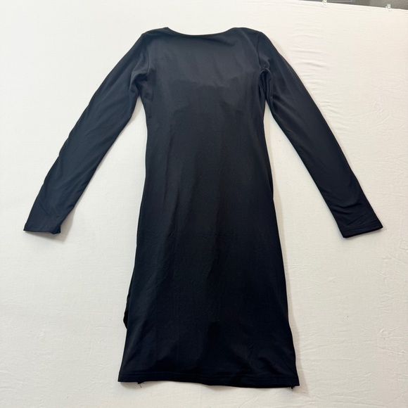 Elegant Black Long Sleeve Dress with Bow Accent - Picture 2 of 4